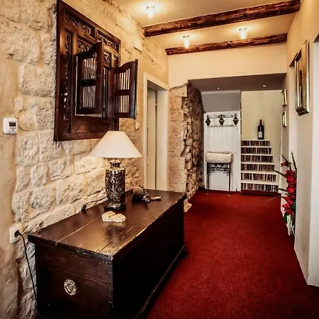 Burgus-antium Villa